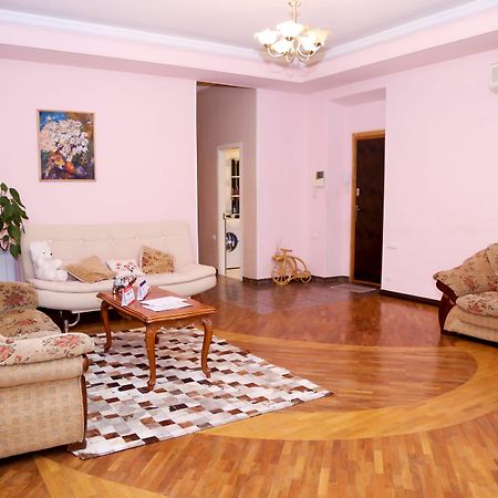 Apartment On 11 Amiryan Street Erevan Exterior foto